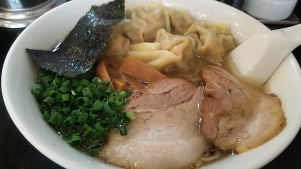 「雲呑麺 900円」@らーめん 茂木の写真