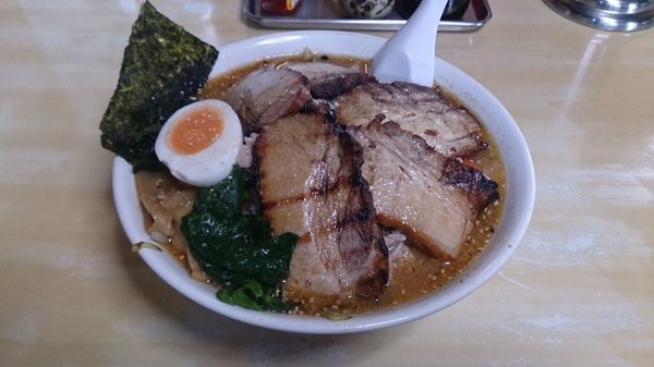 「味噌ﾁｬｰｼｭｰﾒﾝ800円+麺2倍200円」@大龍の写真