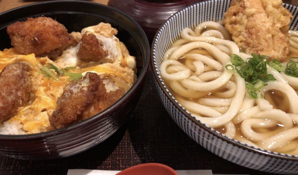 「鶏カツ丼セット」@串かふぇ凡凡屋の写真