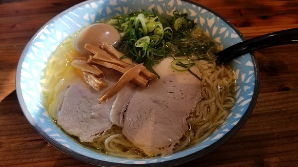 「湯とり（あっさり）味玉トッピング」@ラーメン屋 がったぼうずの写真