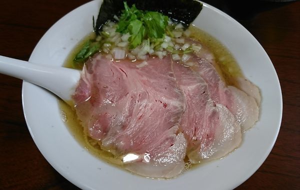 「チャーシュー煮干そば(白)1000円」@と多゛食堂の写真