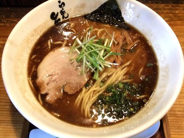 「醤油豚骨（750円）」@らーめん 矢吹の写真