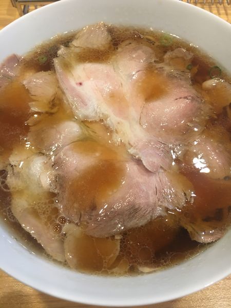 「醤油らーめんポーク」@西梅田 らんぷの写真