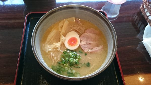 「鶏骨ラーメン(全粒粉麺の細麺)780円」@麺's たぐちの写真