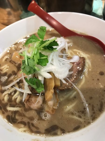 「濃厚魚介ラーメン」@煮干麺 月と鼈の写真