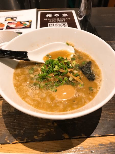 「掛け豚そば 味玉付き」@俺の空 池袋店の写真