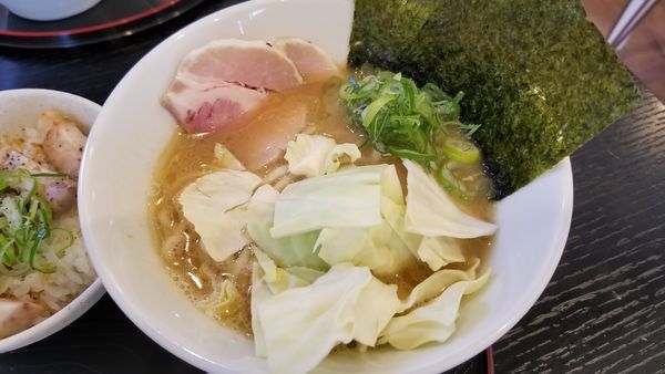 「豚骨醤油麺」@麺や 阿吽の写真
