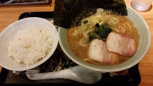 「藤崎家　ライス」@らあめん花月嵐 戸田美女木店の写真