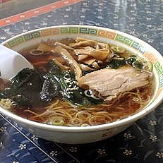 「ラーメン520円＋チャーハン680円」@富久栄楼の写真