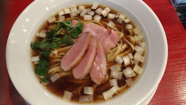 「鴨だし醤油らーめん」@鴨だしらーめん 鴨福の写真