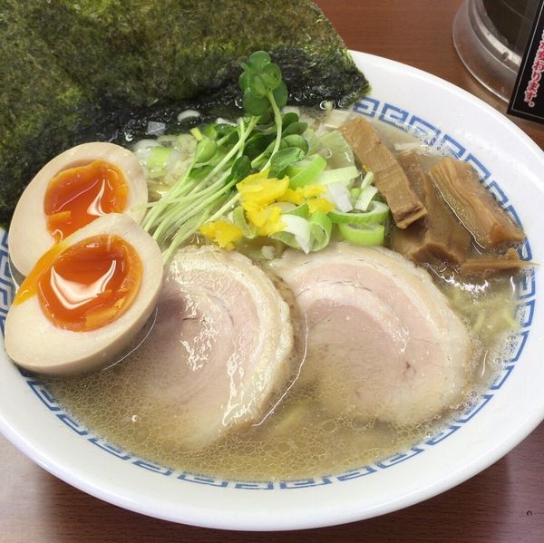 「【限定】塩ラーメン＋味玉」@中華蕎麦 丸め 東久留米店の写真