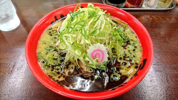 「黒葱油の鶏白湯ねぎちゃーしゅう麺(大)」@なんつッ亭 秦野本店の写真