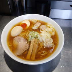 ワンタン麺大盛り