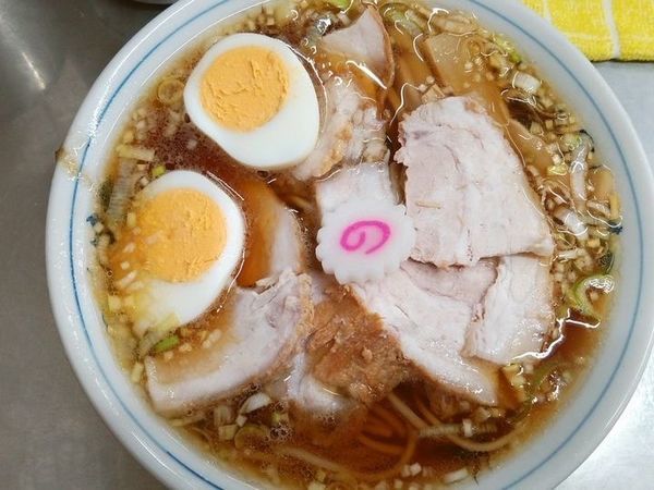 「チャーシューメン＋ゆで玉子」@中華そば みたかの写真
