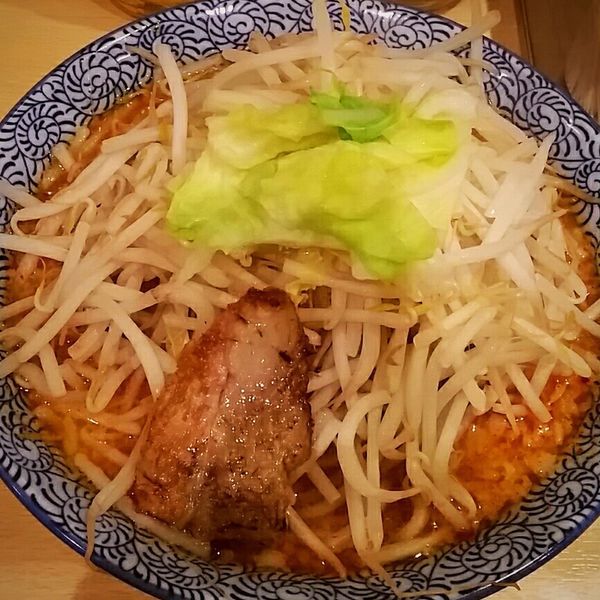 「どて辛ラーメン（中）７５０円」@どてちんの写真