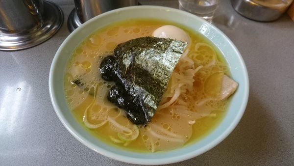 「ラーメン（味付け玉子）」@ラーメン道楽 渋谷店の写真