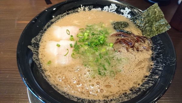 「ラーメン、替え玉」@博多一瑞亭の写真
