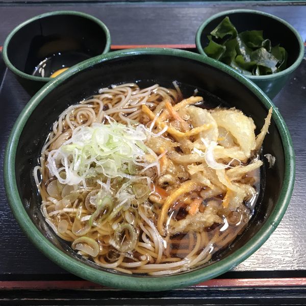 「朝そば（玉子）（￥330）＋わかめ（クーポン）」@ゆで太郎 竹芝店の写真