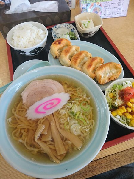 「Aセット(ラーメンと餃子セット) 830円」@めん一番の写真