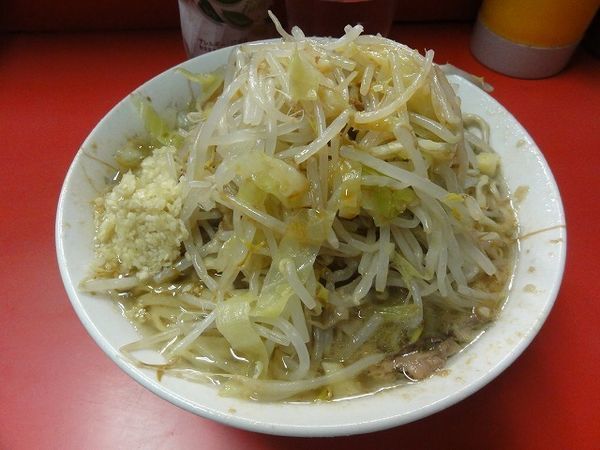 「ラーメン　600円　全部マシ」@ラーメン二郎 三田本店の写真