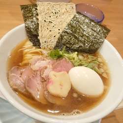 特製 煮干しソバ 950円