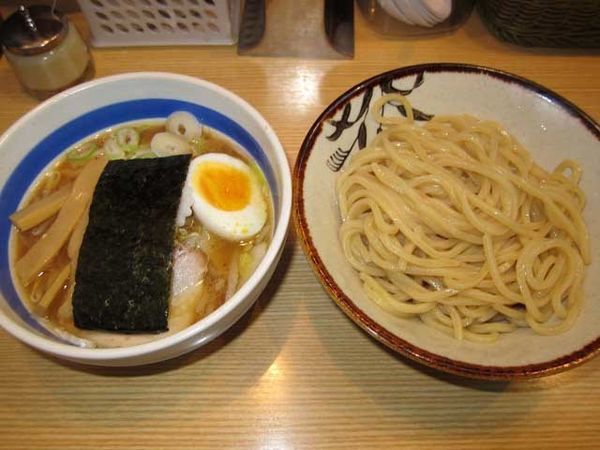 「特製もりそば小　700円＋温野菜　100円」@新橋 大勝軒の写真
