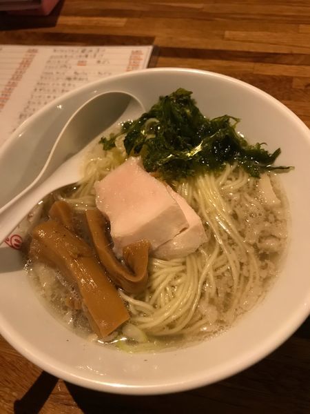 「背脂煮干し中華 塩」@麺酒場 まがり 八丁堀店の写真