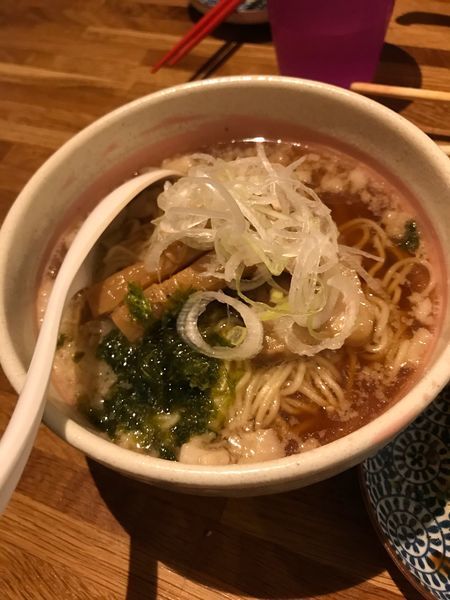 「背脂煮干し中華 醤油(ハーフ)」@麺酒場 まがり 八丁堀店の写真