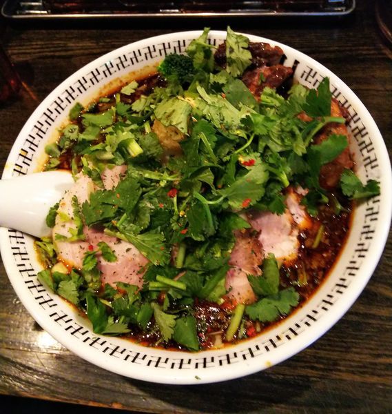 「スパイスダブルチャーシュー麺＋パクチー」@スパイス・ラー麺 卍力の写真