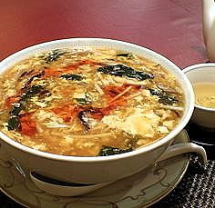 「サンラータン麺980円+大盛+お茶」@中国料理 龍皇の写真