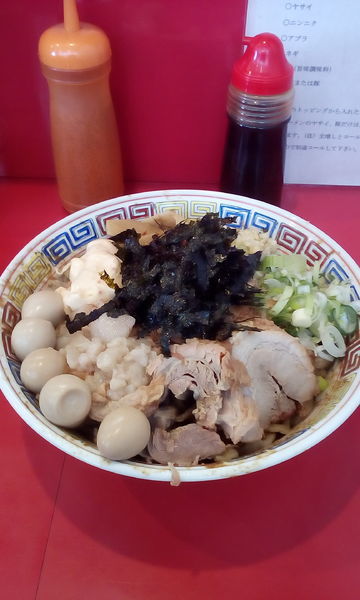 「たれそば780円➕大盛100円➕麺増し100円➕うずら100」@ジャンプの写真