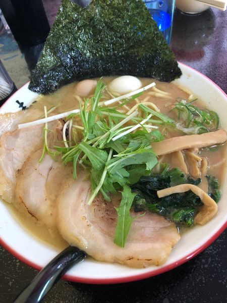 「醤油とんこつらーめん＋チャーシュー」@らぁ麺処 寿の写真