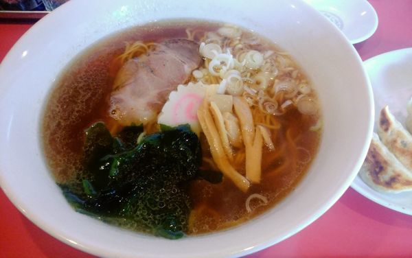 「ラーメン＋ギョーザ」@ぴょん吉亭の写真