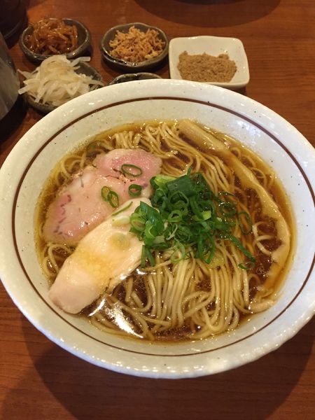 「日本一生しょうゆの中華そば」@麺 絆水産の写真