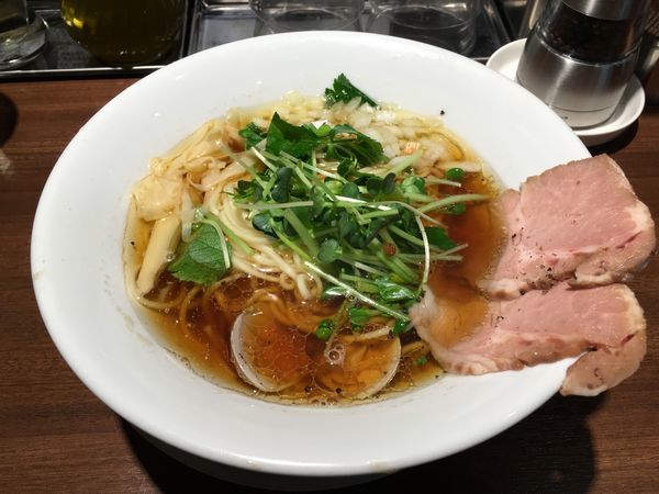 「赤鶏と蛤の淡麗中華そば」@麺屋 ねむ瑠の写真