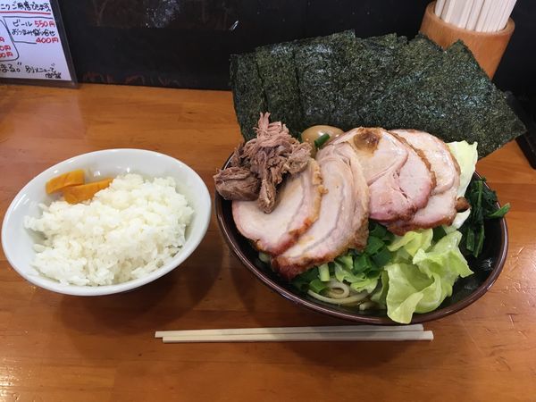 「うらまる（家系風中華そば）」@自家製中華そば 麺 まる井の写真