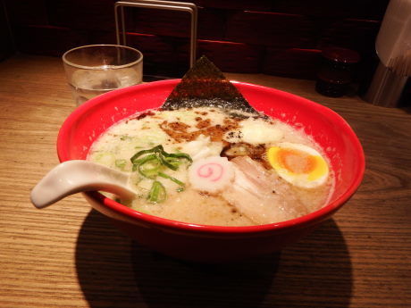 「五行とんこつ麺」@西麻布 五行の写真