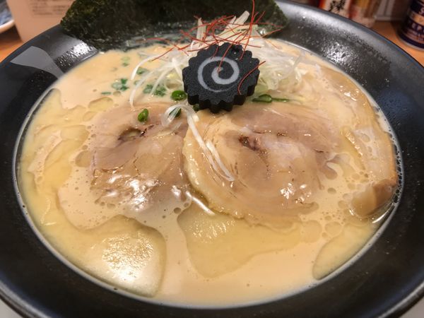 「豚骨白湯らーめん  800円」@麺家 不忘の写真