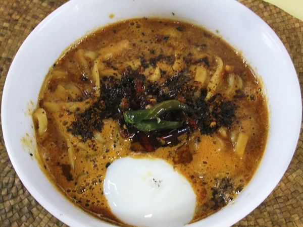 「黒カラシビ麺（750円）」@龍門瀑の写真