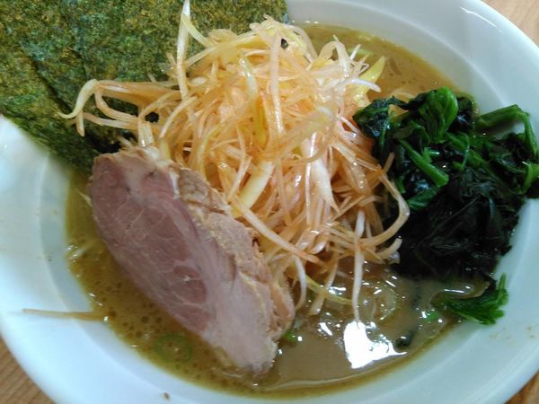 「ネギラーメン脂少な目!」@横浜家系 おか家の写真