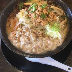 スタミナ背脂ニンニクラーメン(980¥)