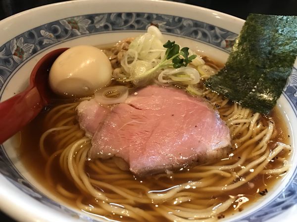 「豊穣清油味玉醤油ラーメン」@麺処 夏海の写真