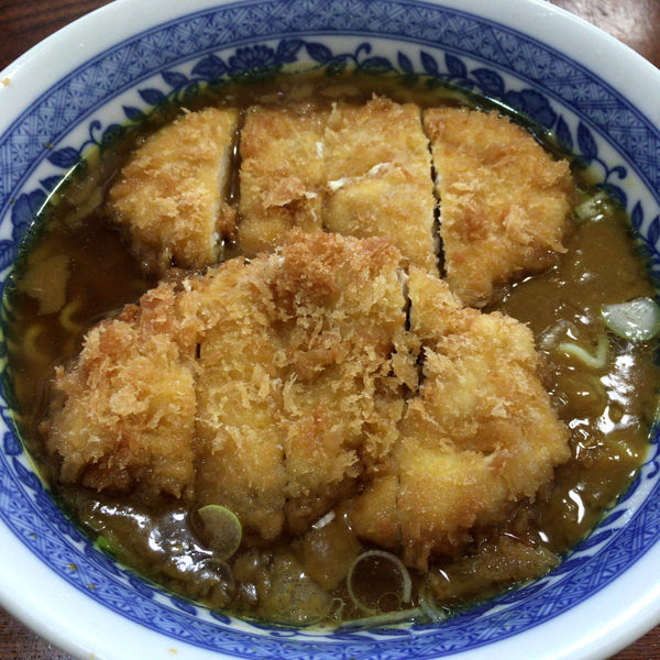 「チキンカツカレーラーメン　600円」@ほづみとんかつ店の写真