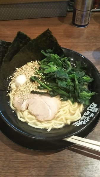 「ラーメン＋ほうれん草」@町田商店 成瀬店の写真