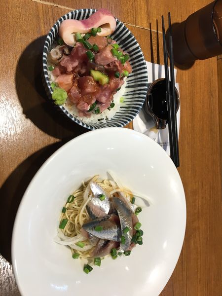 「いわしそば、海鮮丼」@寿製麺よしかわ 川越店の写真
