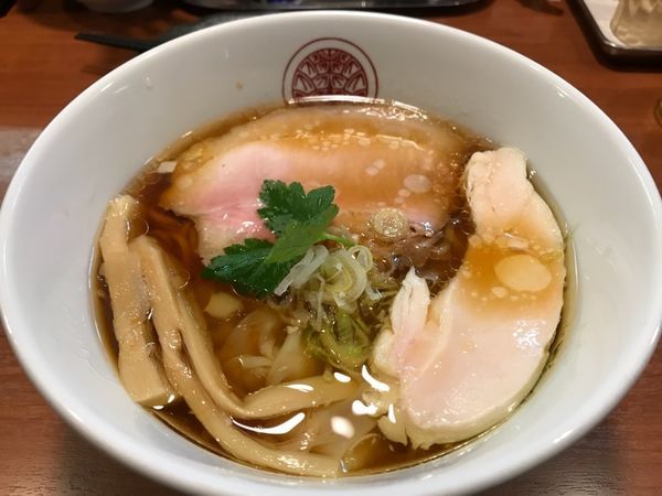 「鶏醤油らぁ麺」@らぁ麺とうひちの写真