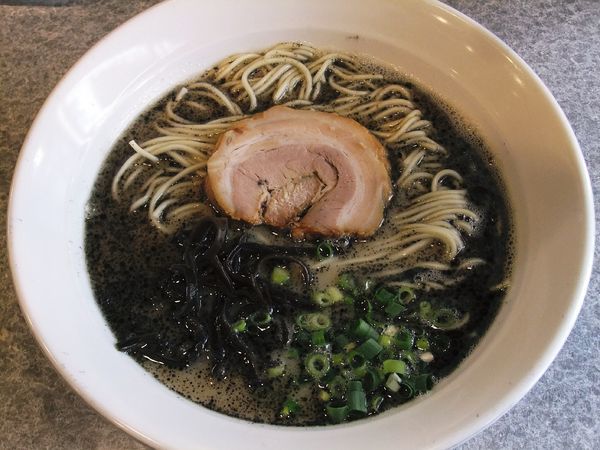 「ラーメン（黒）（650円）」@麺屋 MANIの写真