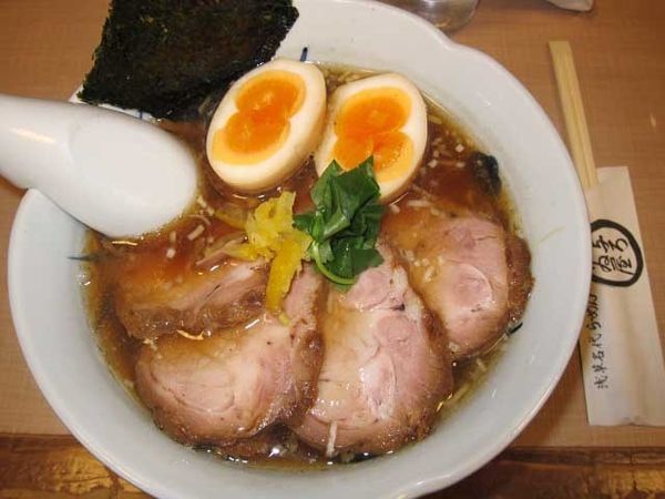 「ちゃーしゅーめん　950円＋双子の味玉　100円」@与ろゐ屋の写真