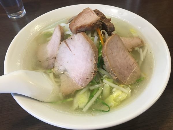 「タンメン 750円(チャーシュートッピング350円)」@はつねの写真