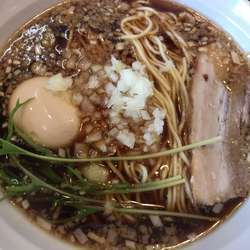 黒いしょうゆらぁめん650円